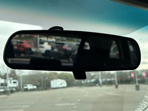 Used 2018 Subaru Outback 2.5i Premium image 25