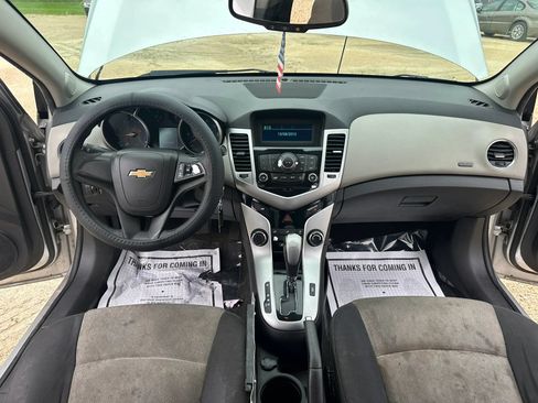 Used 2016 Chevrolet Cruze LS FWD image 19