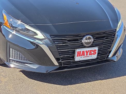 Used 2025 Nissan Altima 2.5 SV image 6