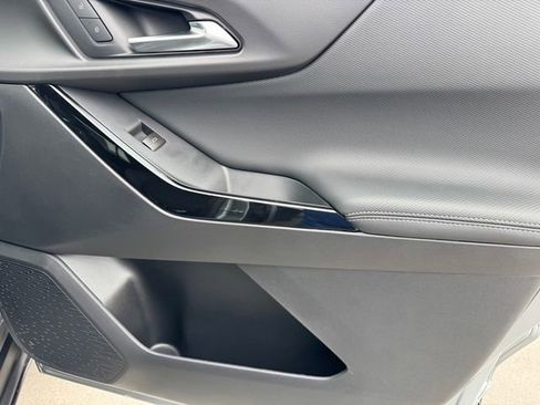 New 2026 Chevrolet Equinox LT w/ Convenience Package II image 8