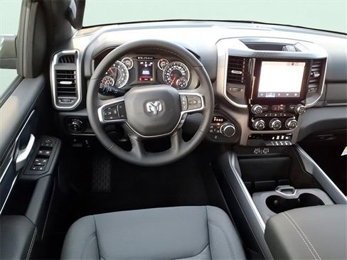 New 2026 RAM 1500 4x4 Crew Cab image 10