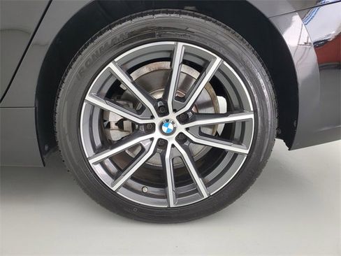 Used 2019 BMW 330i xDrive Sedan w/ Convenience Package image 11