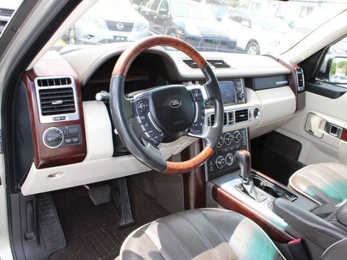 Used 2012 Land Rover Range Rover HSE LUX w/ Luxury Interior Pkg image 13