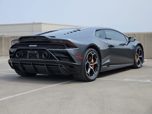 Used 2020 Lamborghini Huracan EVO AWD/4WD image 8
