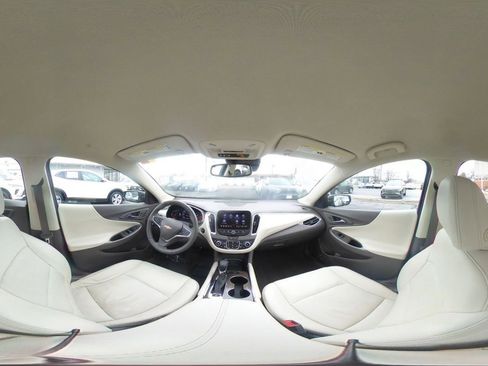 Used 2024 Chevrolet Malibu LT image 42