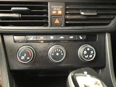Used 2024 Volkswagen Jetta Sport FWD image 17
