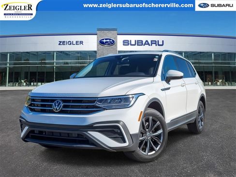 Used 2022 Volkswagen Tiguan SE image 1