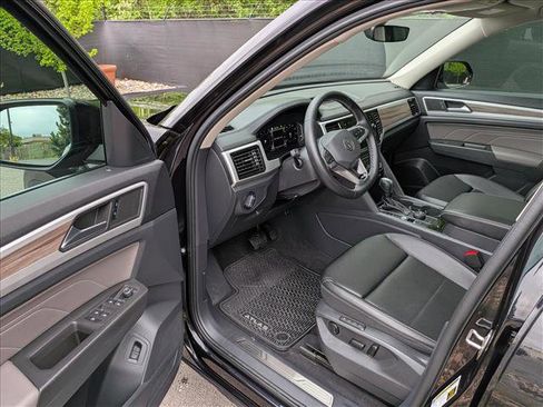 Certified 2023 Volkswagen Atlas SEL AWD/4WD image 31