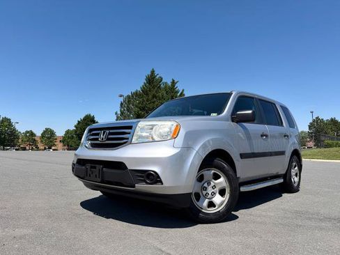 Used 2015 Honda Pilot LX image 1
