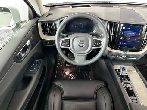 Used 2022 Volvo XC60 B6 Inscription w/ Advanced Package image 21