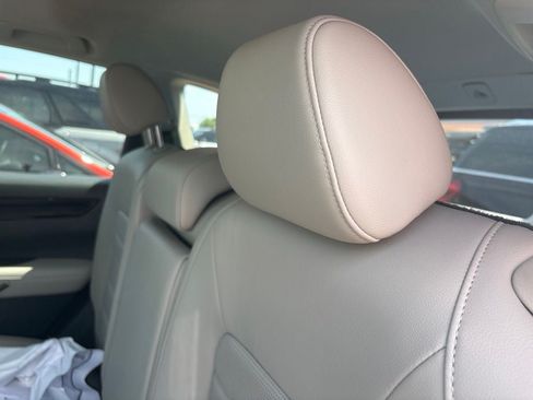 Used 2023 Honda CR-V EX-L image 4