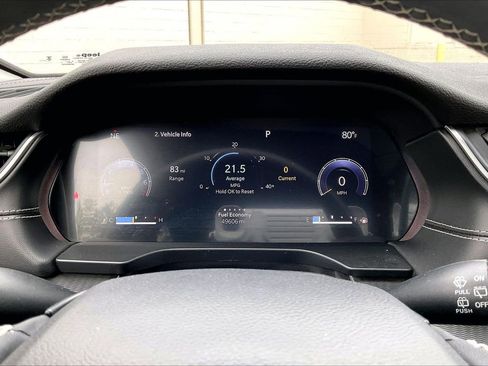 Used 2023 Jeep Grand Cherokee Laredo image 11