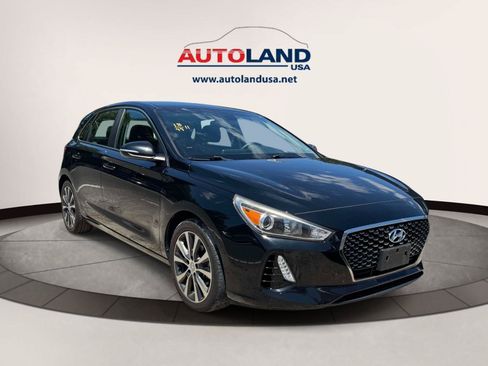 Used 2018 Hyundai Elantra GT w/ Style Package 02 FWD image 2