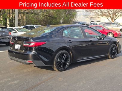 Used 2025 Toyota Camry SE w/ Convenience Package