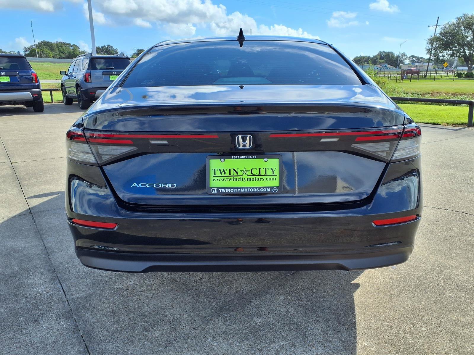 Certified 2023 Honda Accord EX image 4