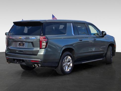 Used 2024 Chevrolet Suburban Premier AWD/4WD image 5