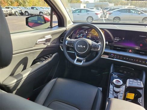 Used 2025 Kia Sportage SX Prestige image 13