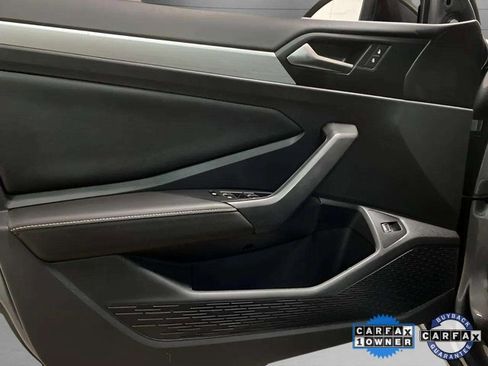 Used 2025 Volkswagen Jetta Sport image 28