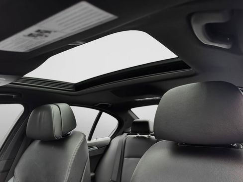 Used 2012 BMW 535i xDrive Sedan image 19