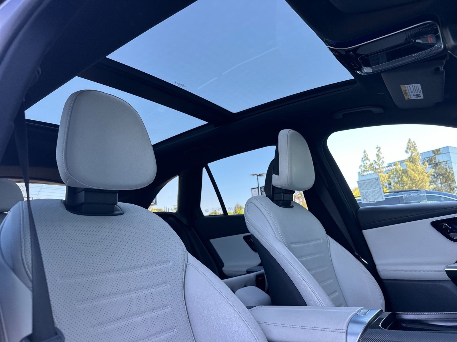 Used 2023 Mercedes-Benz GLC 300 image 18