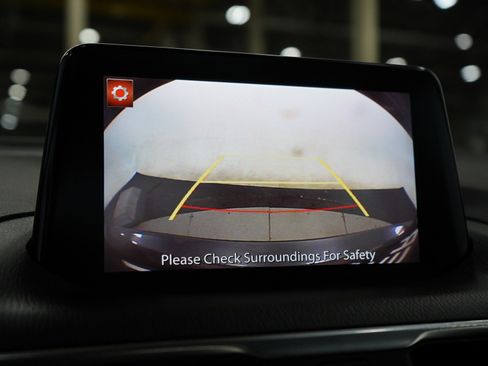 Used 2018 MAZDA MAZDA3 Grand Touring w/ Premium Equipment Package FWD image 29