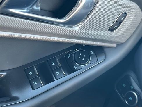 New 2026 Ford Explorer Active w/ Active Comfort Package image 24