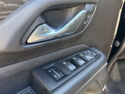 Used 2021 GMC Yukon Denali w/ Denali Premium Package image 16