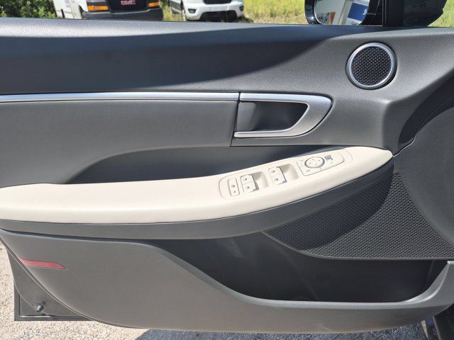 Used 2025 Hyundai Sonata SEL FWD image 11