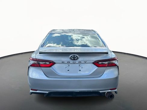 Used 2021 Toyota Camry SE FWD image 4