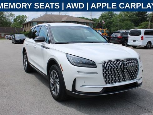 Used 2023 Lincoln Corsair AWD w/ Equipment Group 101A image 2