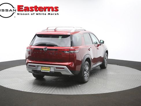 Used 2023 Nissan Pathfinder SL w/ Lighting Package (N92) AWD/4WD image 34