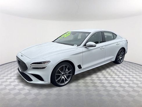 Used 2025 Genesis G70 2.5T image 1