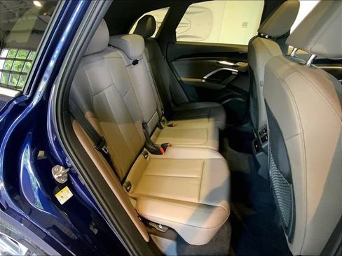 Used 2025 Audi Q5 Premium w/ Convenience Package AWD/4WD image 22