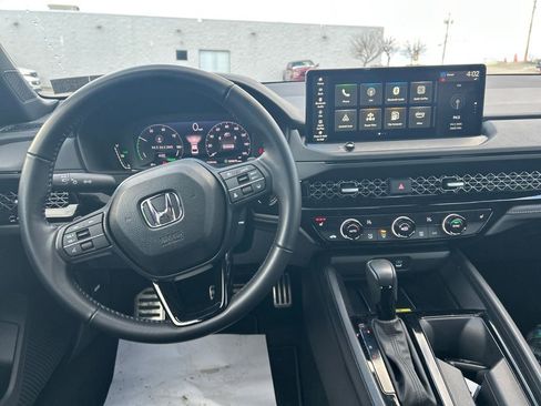 Used 2025 Honda Accord Sport image 12
