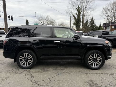 Used 2016 Toyota 4Runner Limited image 8