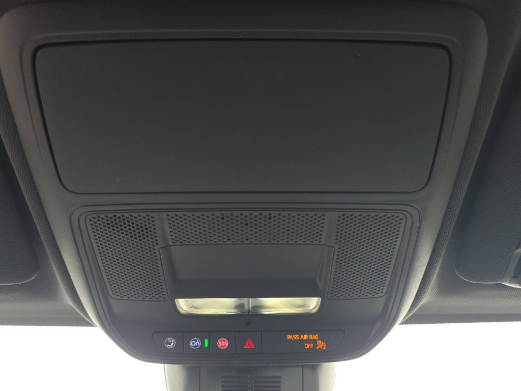 Used 2026 Chevrolet Equinox LT AWD/4WD image 38