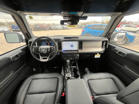 New 2025 Ford Bronco Outer Banks AWD/4WD image 4