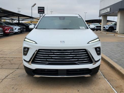 New 2026 Buick Enclave Preferred image 9