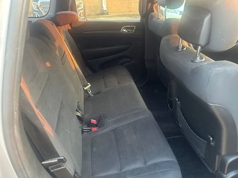 Used 2017 Jeep Grand Cherokee Laredo RWD image 11