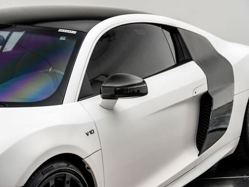 Used 2010 Audi R8 V10 image 34