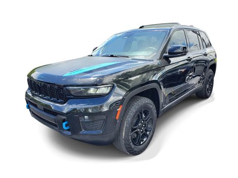 Used 2022 Jeep Grand Cherokee Trailhawk w/ Advanced Protech Group II AWD/4WD image 2