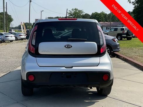 Used 2018 Kia Soul Base image 6