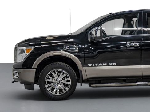 Used 2016 Nissan Titan Platinum Reserve AWD/4WD image 10