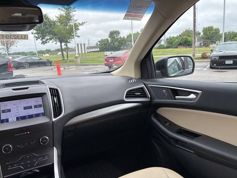 Used 2020 Ford Edge SEL w/ Convenience Package AWD/4WD image 48