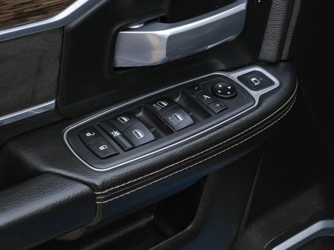 Used 2020 RAM 2500 Laramie image 45