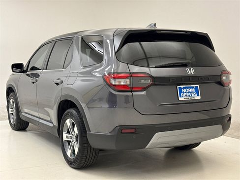 New 2025 Honda Pilot EX-L image 8