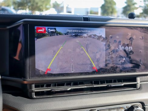 Used 2024 Jeep Wrangler Unlimited Rubicon 392 image 16