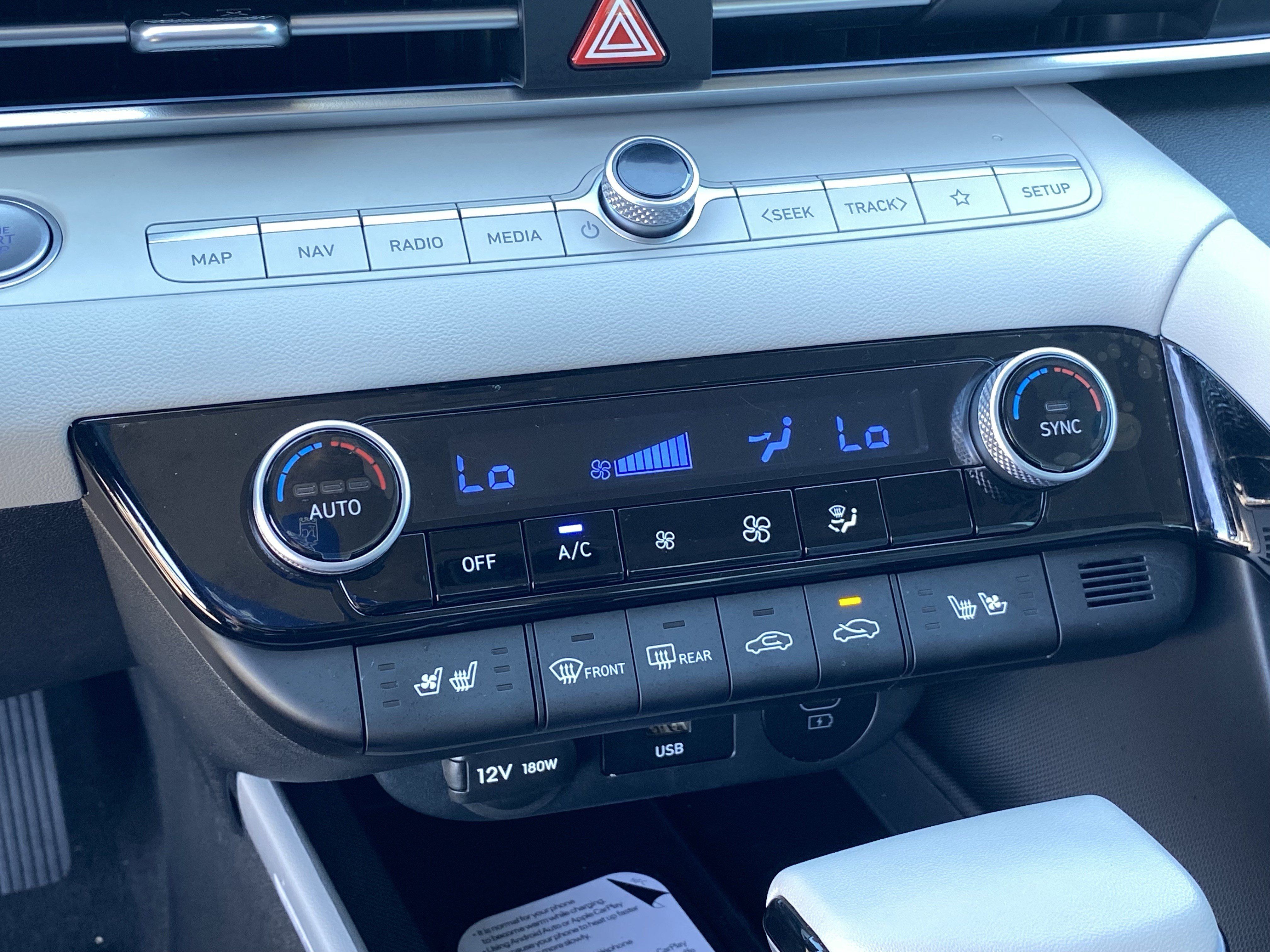 Certified 2026 Hyundai Elantra Limited FWD image 23