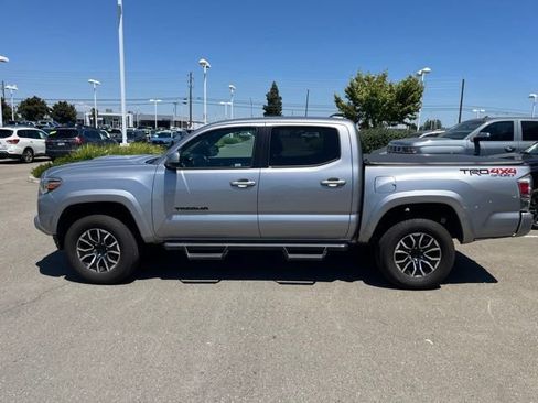 Used 2021 Toyota Tacoma TRD Sport w/ Technology Package AWD/4WD image 8