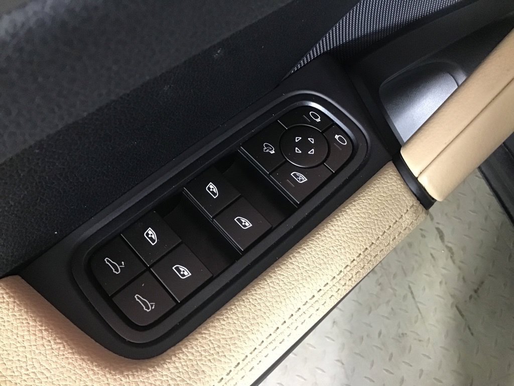 Certified 2026 Porsche Cayenne Coupe AWD/4WD image 27